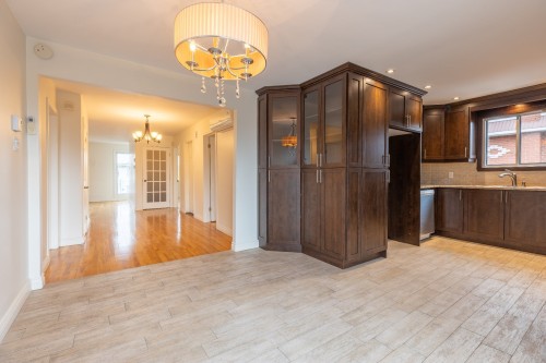 Dining Room - 5202 Rue La Durantaye, Montréal (Saint-Léonard), QC - Indoor Photo Showing Kitchen