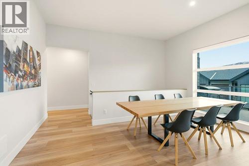 3309 Aspen Lane, Kelowna, BC - Indoor Photo Showing Dining Room