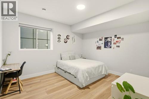 3309 Aspen Lane, Kelowna, BC - Indoor Photo Showing Bedroom