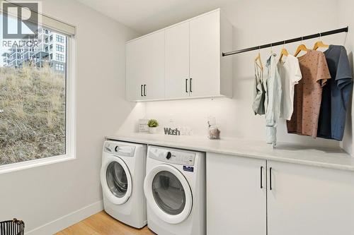 3309 Aspen Lane, Kelowna, BC - Indoor Photo Showing Laundry Room