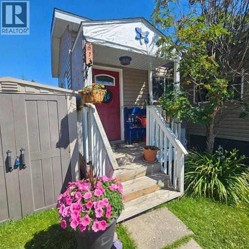 Front Porch - 613 53 Street, Edson, AB 