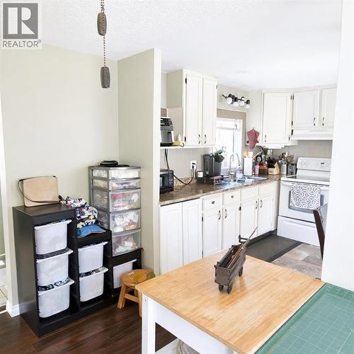 Kitchen - 613 53 Street, Edson, AB 