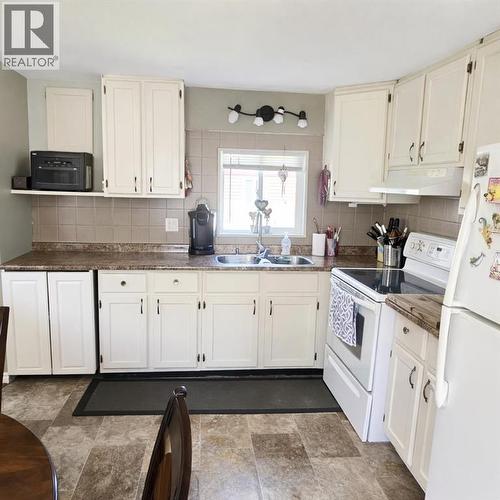 Kitchen - 613 53 Street, Edson, AB 