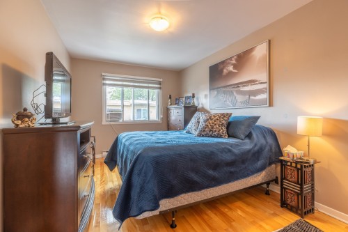 Master Bedroom - 8100 Rue Malouin, Montréal (Saint-Léonard), QC - Indoor Photo Showing Bedroom