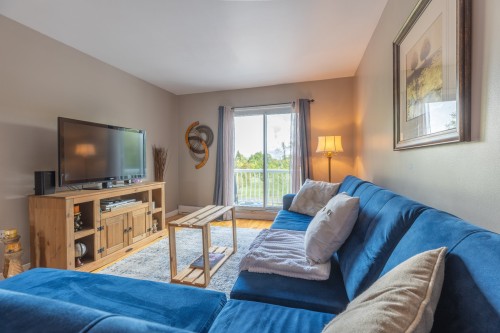 Living Room - 8100 Rue Malouin, Montréal (Saint-Léonard), QC - Indoor Photo Showing Living Room