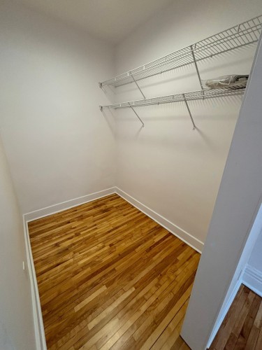 Penderie (Walk-in) - 15 Rue De L'Église, Montréal (Verdun/Île-Des-Soeurs), QC - Indoor With Storage