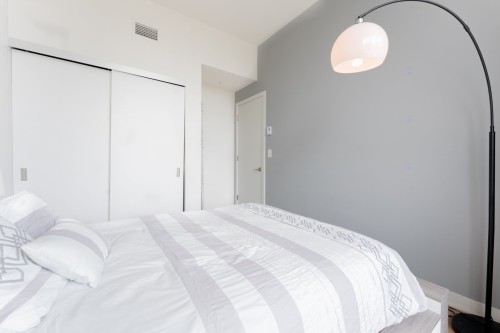 Chambre à coucher - 609-1188 Rue St-Antoine O., Montréal (Ville-Marie), QC - Indoor Photo Showing Bedroom