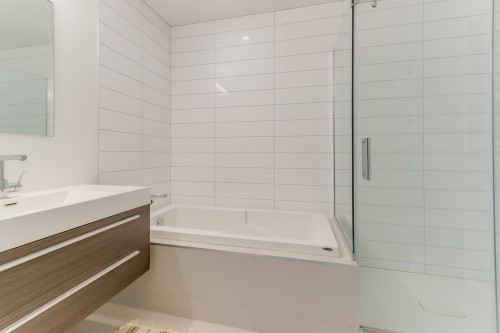 Salle de bains attenante à la CCP - 2605-1155 Rue De La Montagne, Montréal (Ville-Marie), QC - Indoor Photo Showing Bathroom