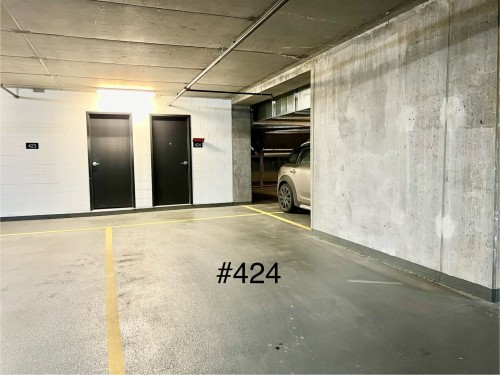 Garage - 2605-1155 Rue De La Montagne, Montréal (Ville-Marie), QC - Indoor Photo Showing Garage