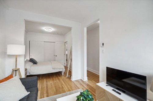 Salon - 4597 Rue De Lanaudière, Montréal (Le Plateau-Mont-Royal), QC - Indoor