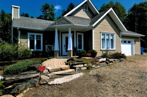 135 Rue Bernèche  Saint-Alphonse-Rodriguez, QC J0K 1W0