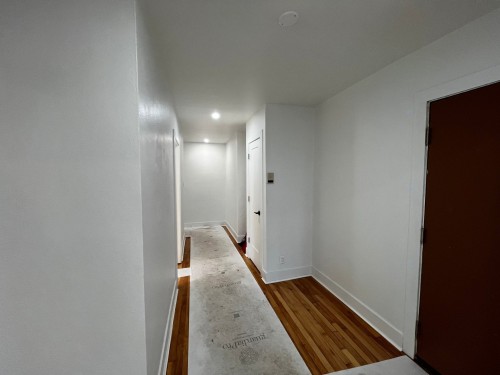 Corridor - 8-2975 Av. Barclay, Montréal (Côte-Des-Neiges/Notre-Dame-De-Grâce), QC - Indoor Photo Showing Other Room