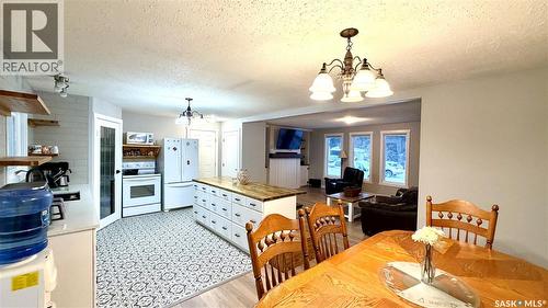 56 Tufts Crescent, Outlook, SK - Indoor Photo Showing Dining Room