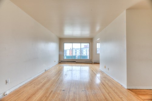 Salon - 302-3355 Rue Ivan-Franko, Montréal (Lachine), QC - Indoor Photo Showing Other Room