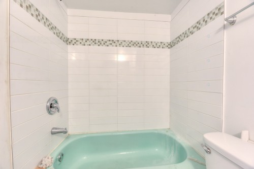 Salle de bains - 302-3355 Rue Ivan-Franko, Montréal (Lachine), QC - Indoor Photo Showing Bathroom