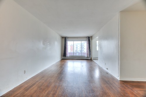 Living Room - 202-3355 Rue Ivan-Franko, Montréal (Lachine), QC - Indoor Photo Showing Other Room