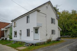 539  - 541 Rue Labelle  Saint-Jérôme, QC J7Z 5L8