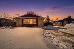 245 Laurent Drive  Winnipeg, MB R3V 1S1