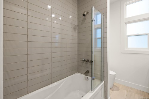 1941 Appleton Pl, Saanich, BC 