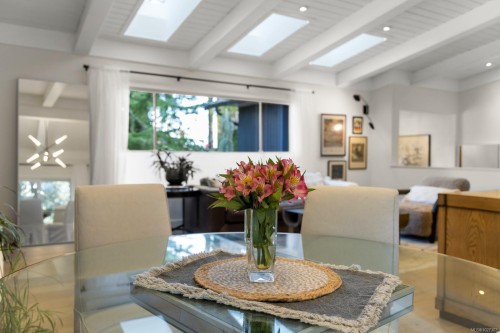 1941 Appleton Pl, Saanich, BC 