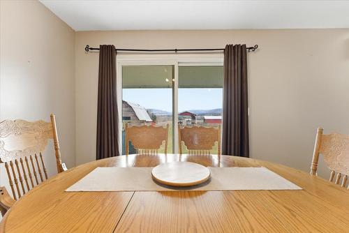 1121 Mountain View Road, Armstrong, BC - Indoor Photo Showing Dining Room