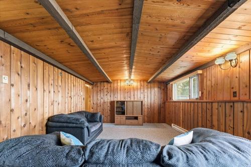 1121 Mountain View Road, Armstrong, BC - Indoor Photo Showing Other Room