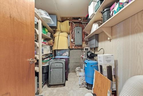 1121 Mountain View Road, Armstrong, BC - Indoor Photo Showing Laundry Room