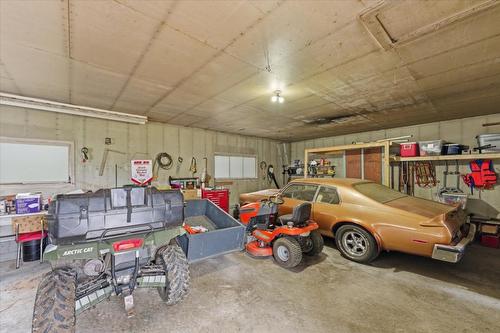 1121 Mountain View Road, Armstrong, BC - Indoor Photo Showing Garage