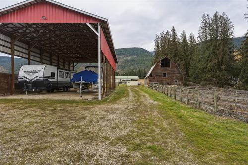 1121 Mountain View Road, Armstrong, BC - Outdoor