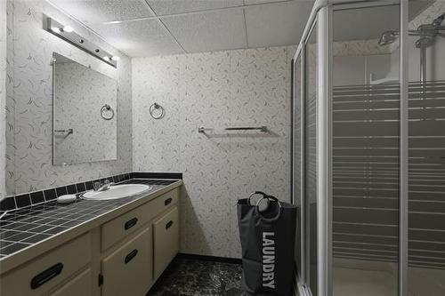 46 Dells Cr, Winnipeg, MB 