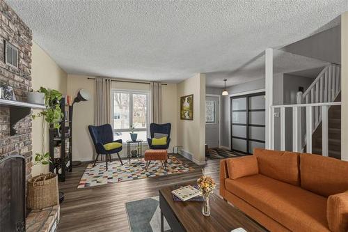 46 Dells Cr, Winnipeg, MB 