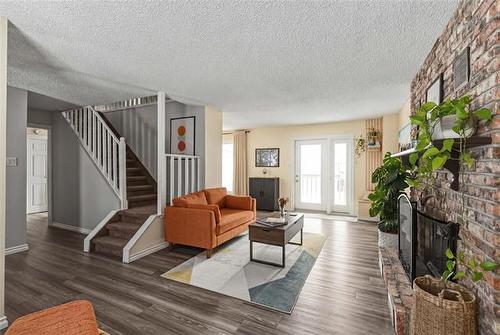 46 Dells Cr, Winnipeg, MB 