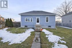 UPPER - 6222 HAWKINS STREET  Niagara Falls (Arad/Fallsview), ON L2G 3B5