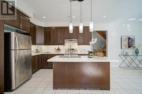 127 Decast Crescent, Markham, ON - Indoor Photo Showing Kitchen