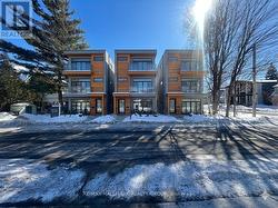 641 TWEEDSMUIR AVENUE  Ottawa, ON K1Z 5P7