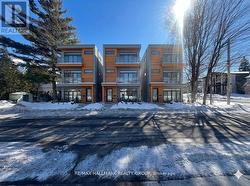 641 TWEEDSMUIR AVENUE  Ottawa, ON K1Z 5P7