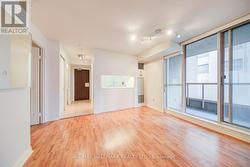 307 - 736 BAY STREET  Toronto, ON M5G 2M4