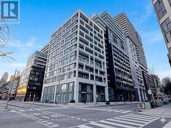 1903 E - 70 PRINCESS STREET  Toronto, ON M5A 0X6