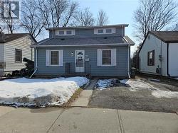 27 HUNTER Street  Dundas, ON L9H 1E5