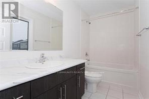 369 Falling Green Crescent, Kitchener, ON - Indoor Photo Showing Bathroom