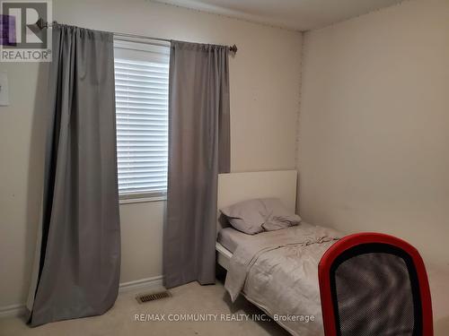 369 Falling Green Crescent, Kitchener, ON - Indoor Photo Showing Bedroom