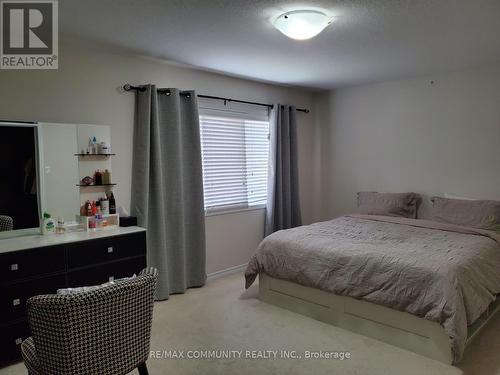 369 Falling Green Crescent, Kitchener, ON - Indoor Photo Showing Bedroom