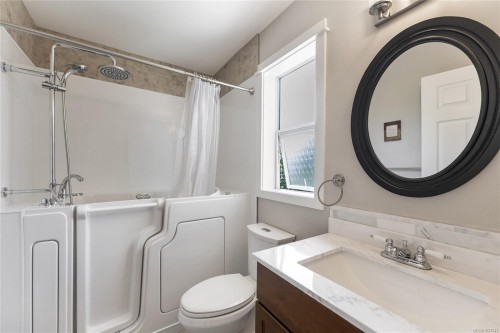 9-124 Valhalla Rd, Salt Spring, BC 