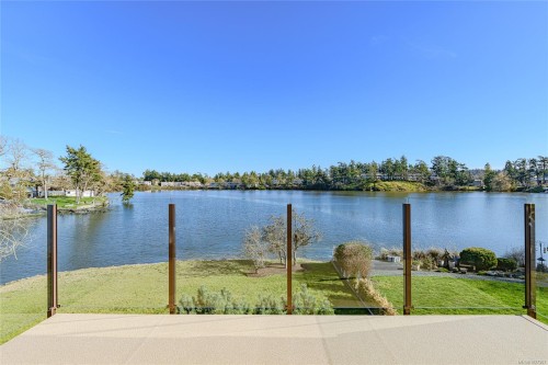 6 Werra Landing, View Royal, BC 