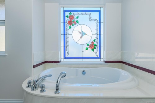 6 Werra Landing, View Royal, BC 