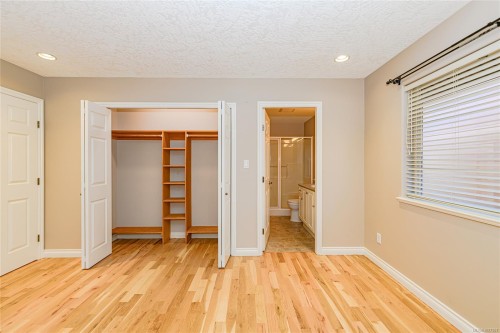 6 Werra Landing, View Royal, BC 