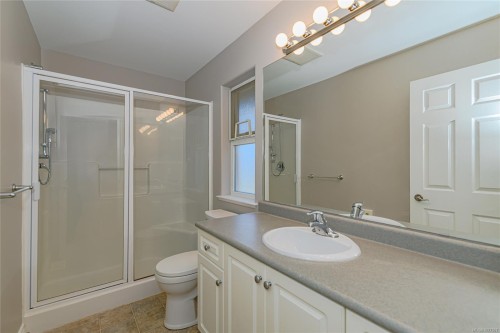 6 Werra Landing, View Royal, BC 