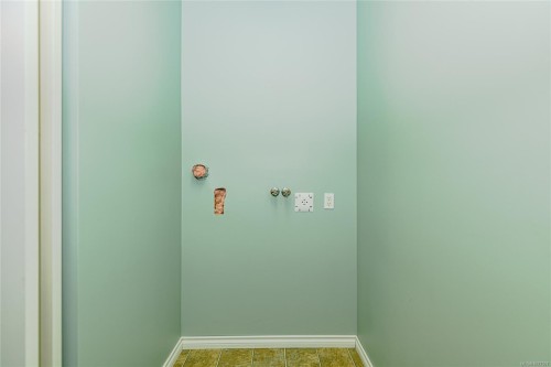 6 Werra Landing, View Royal, BC 