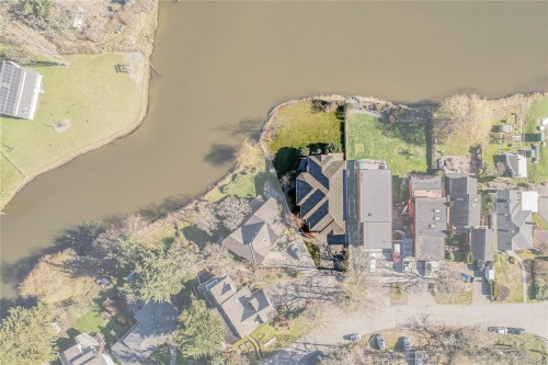 6 Werra Landing, View Royal, BC 