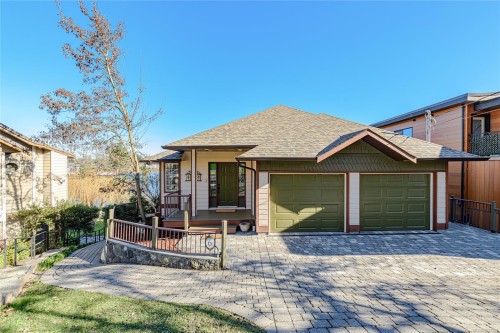 6 Werra Landing, View Royal, BC 